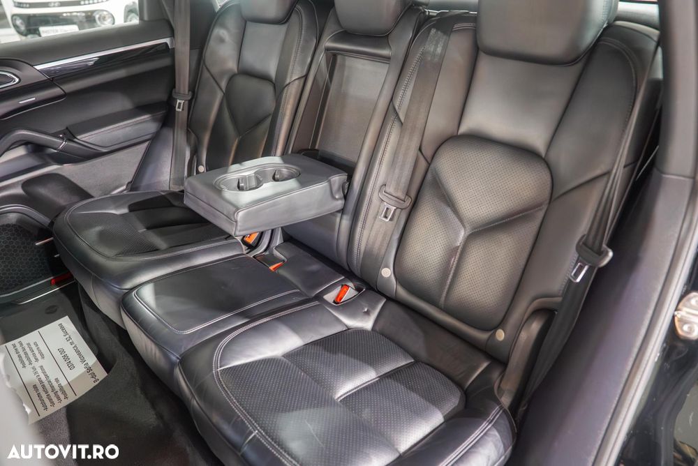 Porsche Cayenne Diesel Tiptronic S - 23