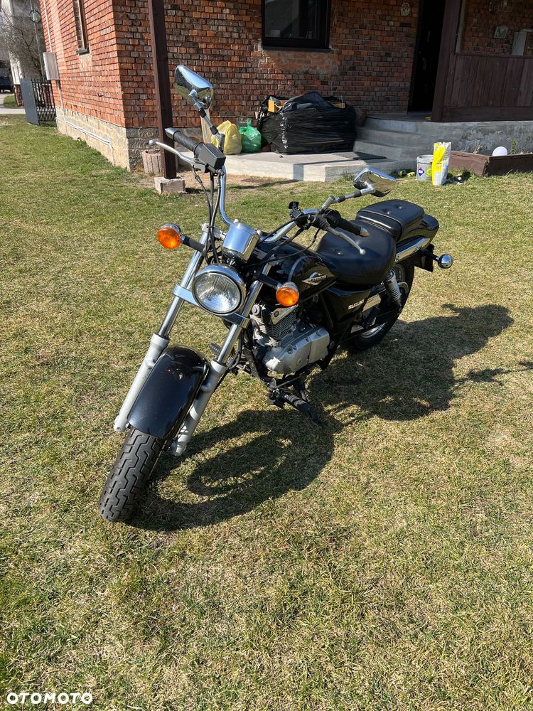 Suzuki Marauder - 3