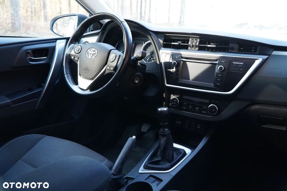 Toyota Auris 2.0 D-4D Comfort - 11