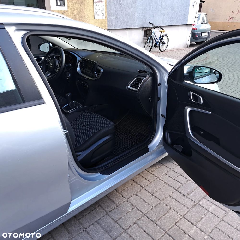 Kia Ceed 1.6 CRDi SCR M - 7