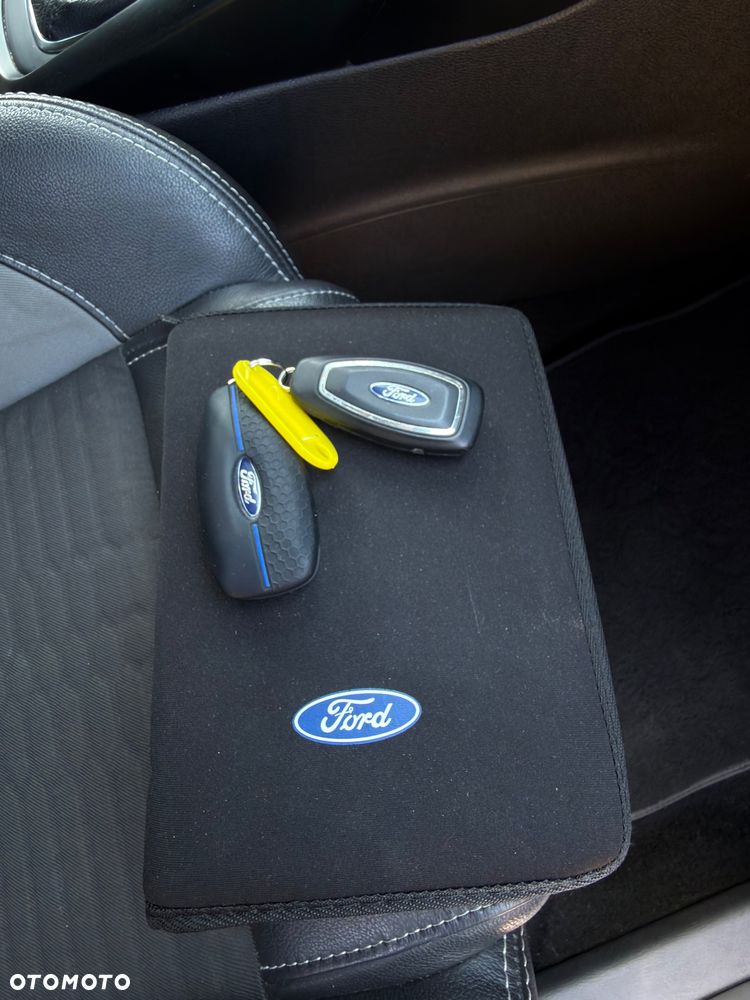 Ford Focus 2.0 TDCi ST mit Leder-Sport-Paket - 23