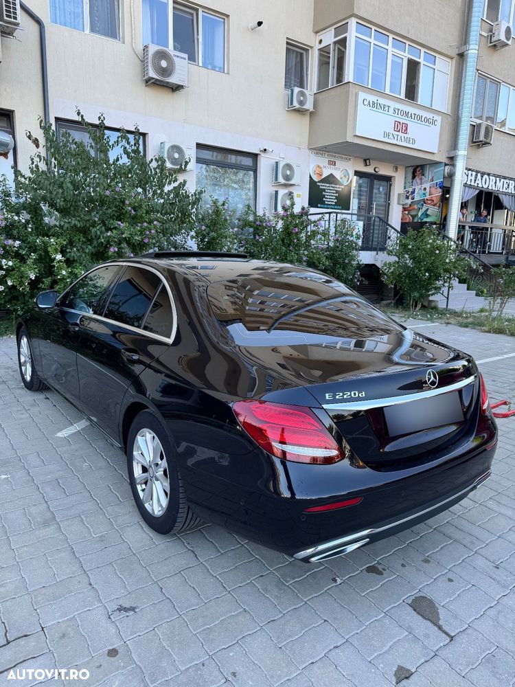Mercedes-Benz E 220 d 9G-TRONIC - 40