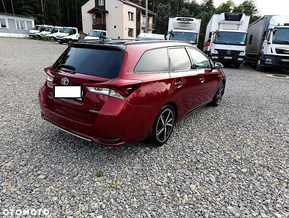 Toyota Auris Hybrid 135 Selection - 10