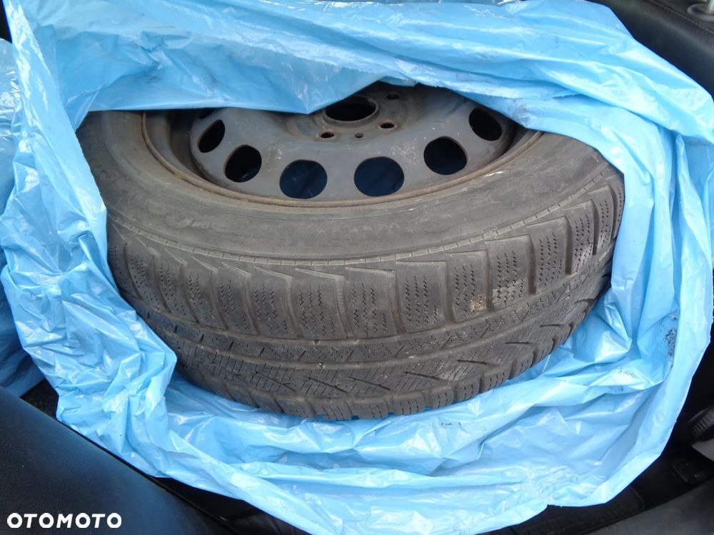 Volkswagen Passat 2.0 TDI DPF Highline - 14