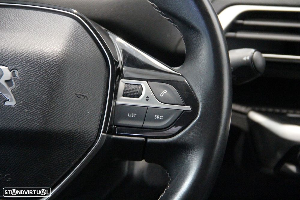 Peugeot 3008 1.5 BlueHDi Active - 11