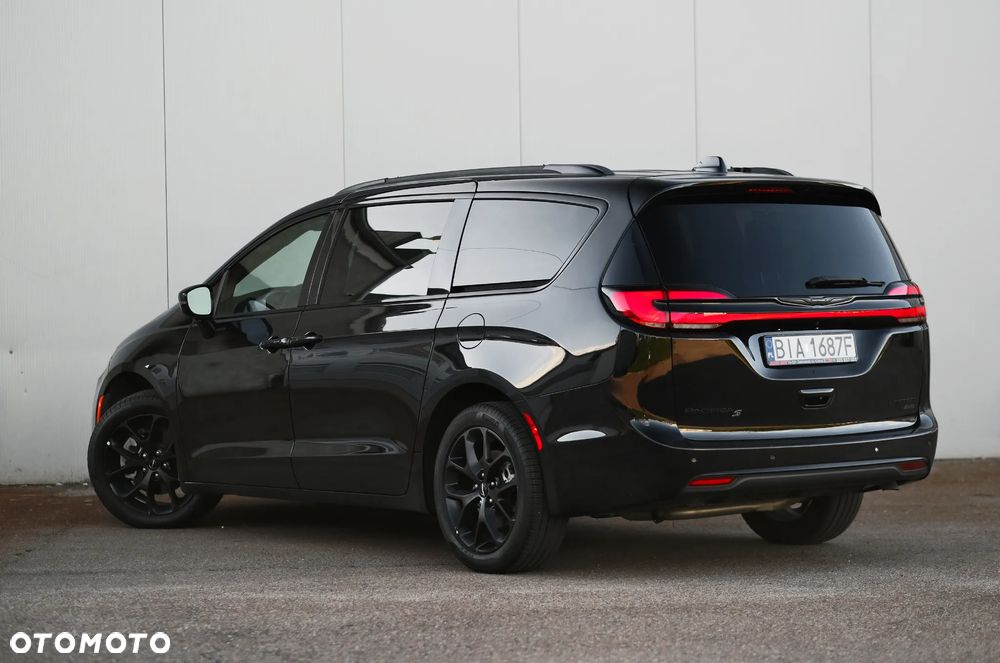 Chrysler Pacifica - 10