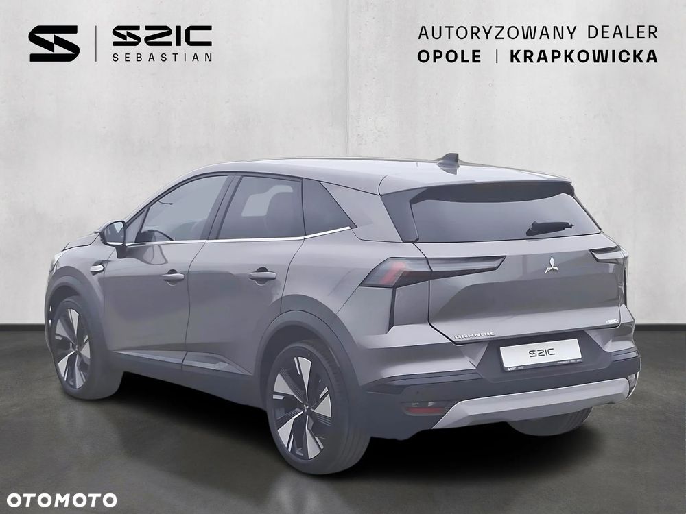 Mitsubishi Grandis - 3