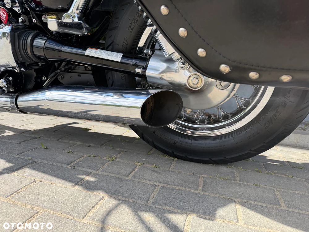Suzuki Intruder - 27