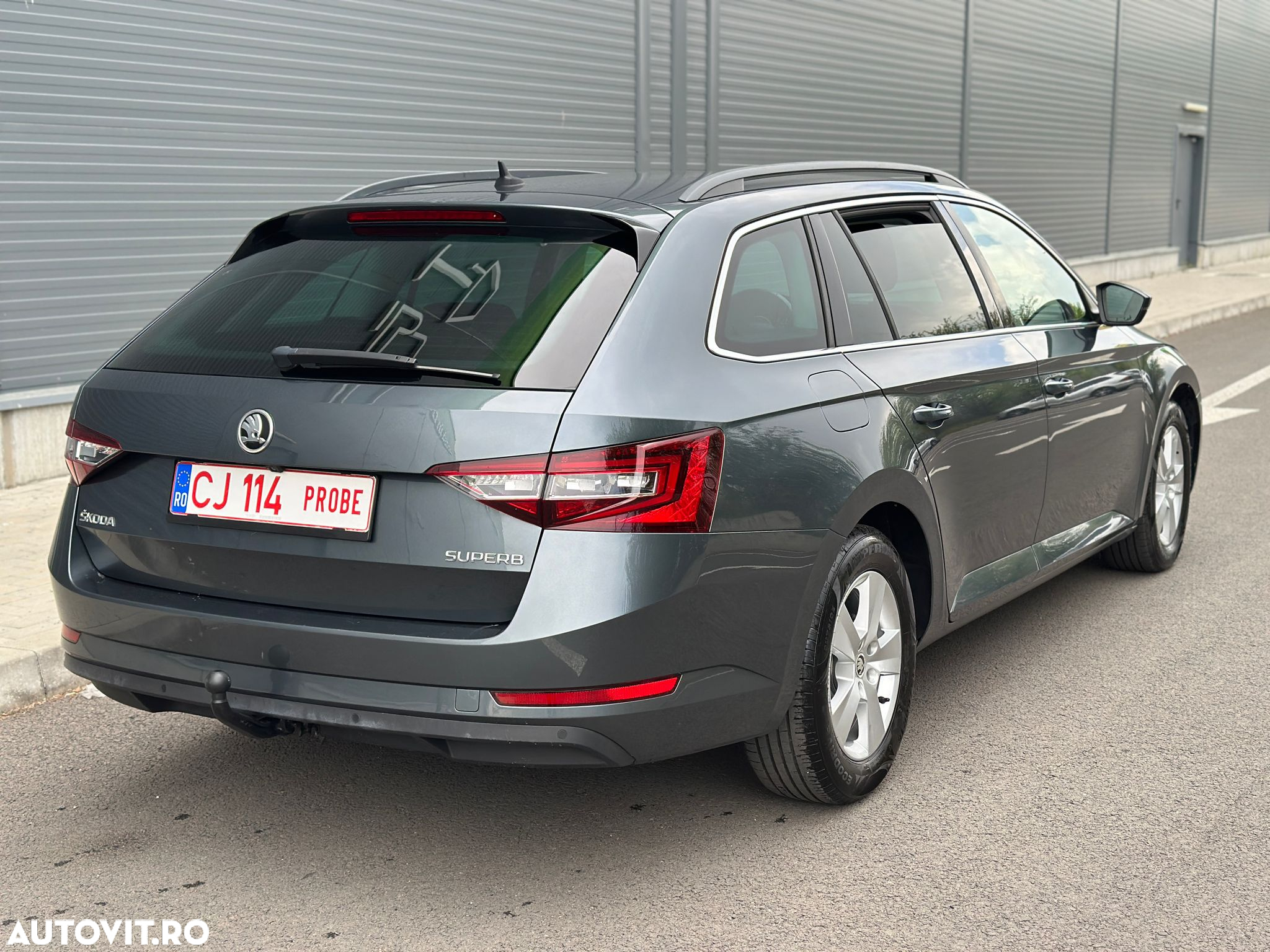 Skoda Superb 2.0 TDI DSG Ambition - 14