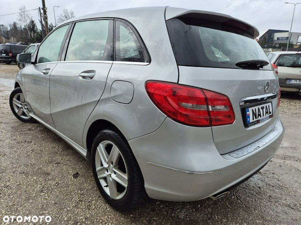 Mercedes-Benz Klasa B 180 BlueEFFICIENCY Edition - 4