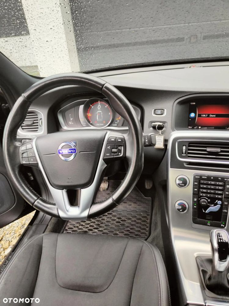 Volvo S60 D3 Drive-E Momentum - 13