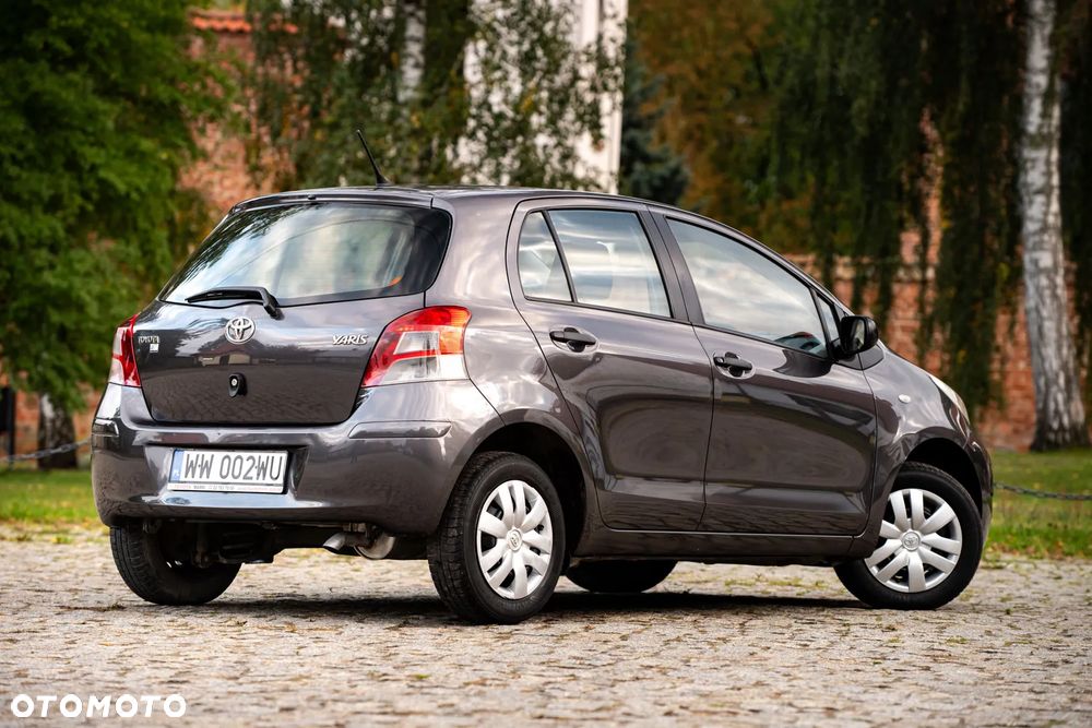 Toyota Yaris 1.0 Luna A/C - 8