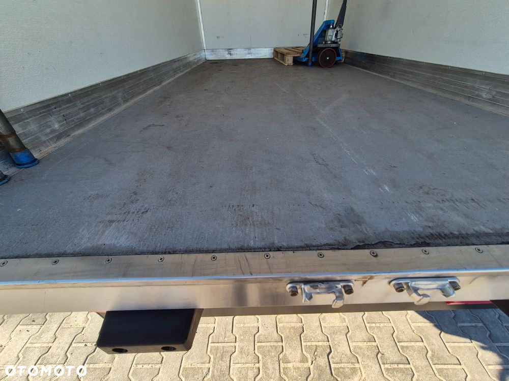 Volkswagen CRAFTER/IGLOOCAR - 16