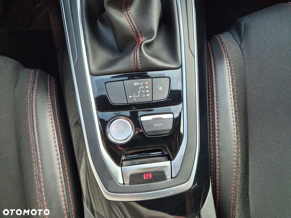 Peugeot 308 BlueHDi 120 EAT6 Stop & Start GT-Line Edition - 17