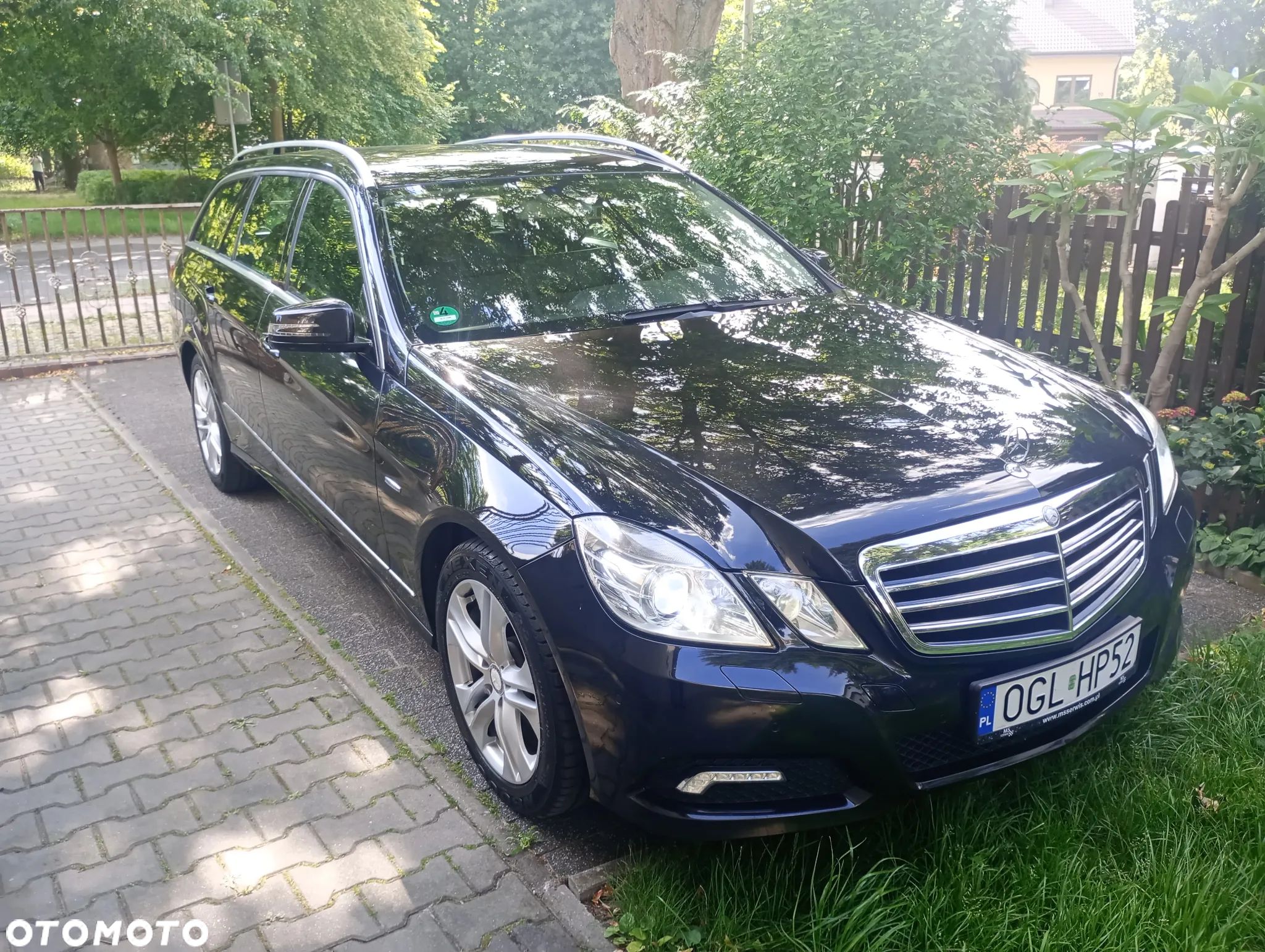Mercedes-Benz Klasa E 250 CGI BlueEffICIENCY Avantgarde - 1