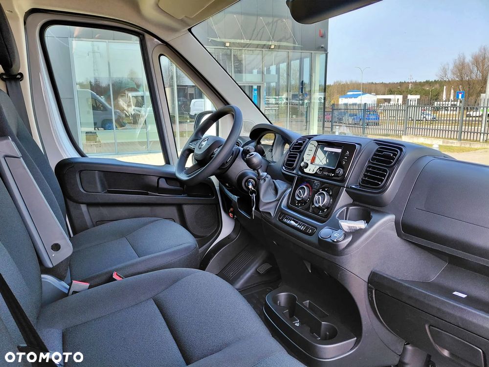 Opel Movano - 13