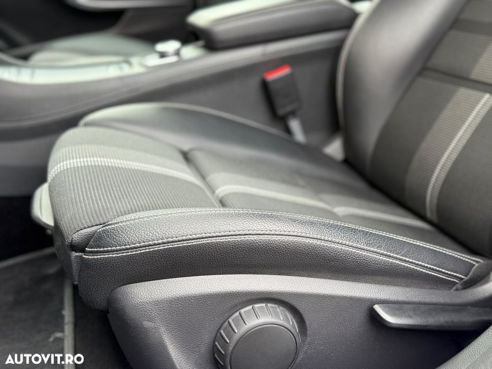 Mercedes-Benz A 200 d 7G-DCT - 17