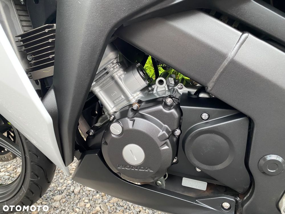 Honda CBR - 27