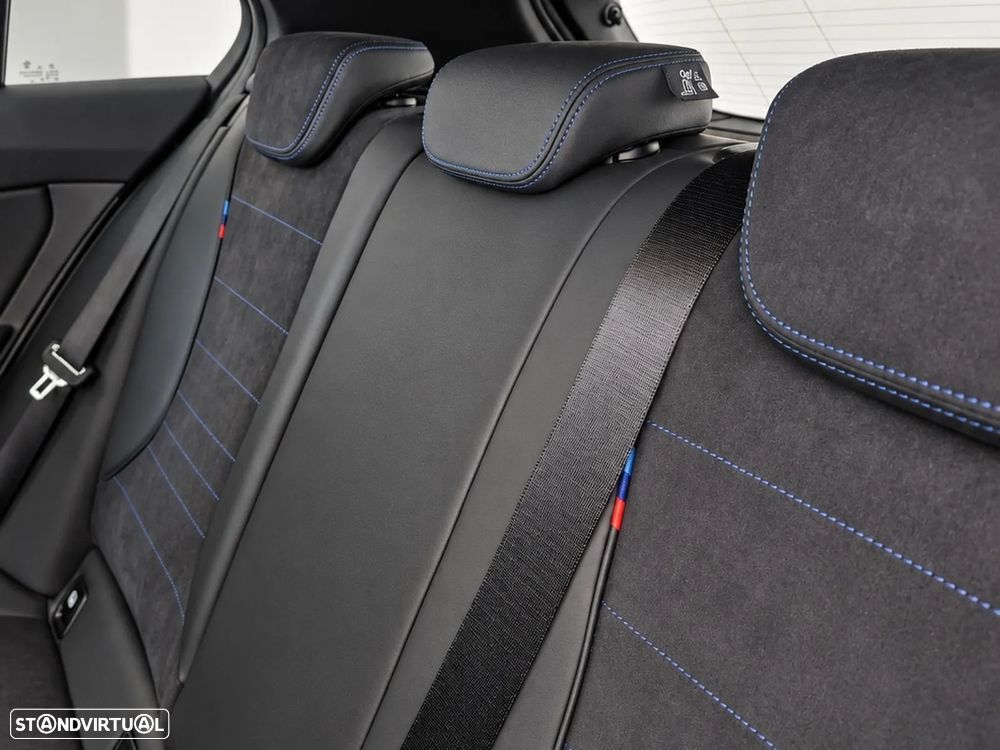 BMW 120 d Pack Desportivo M - 34