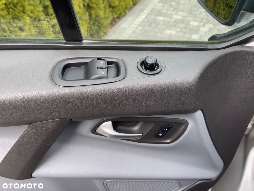 Ford Transit Custom - 14