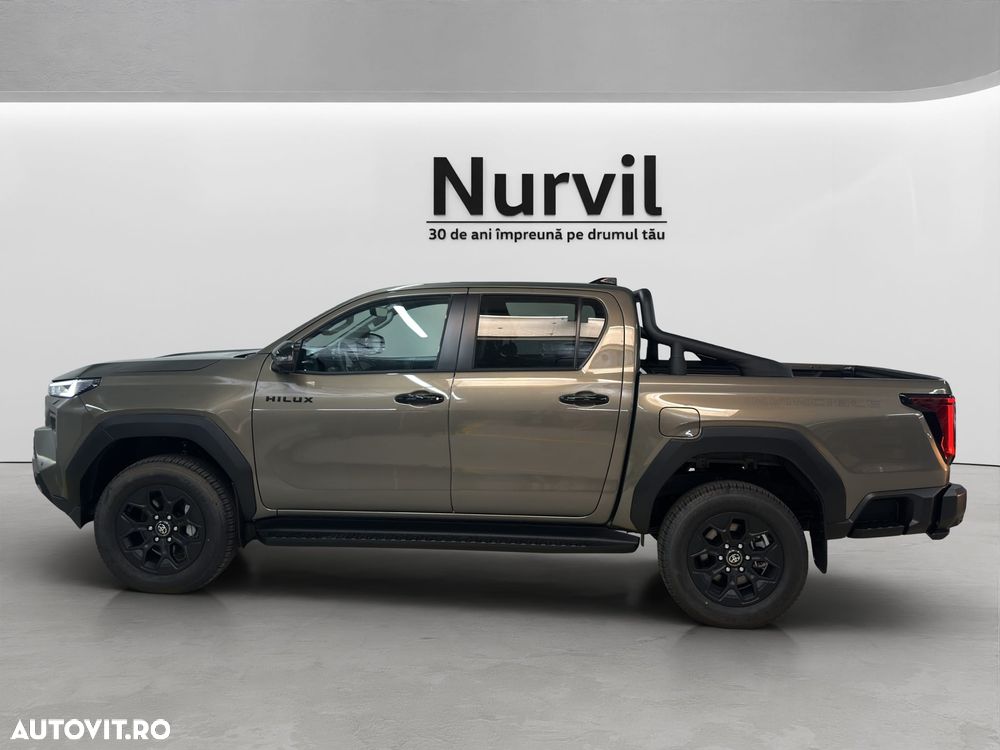 Toyota Hilux 2.8D MHEV Double Cab 6AT AWD Invincible - 6