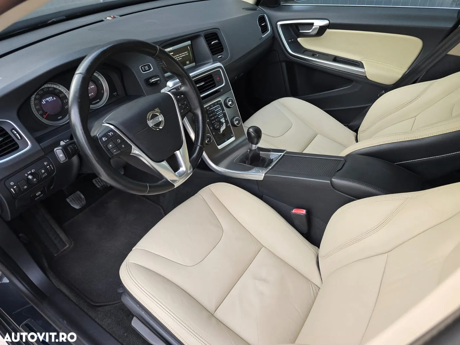 Volvo V60 D3 Start-Stop Momentum - 15