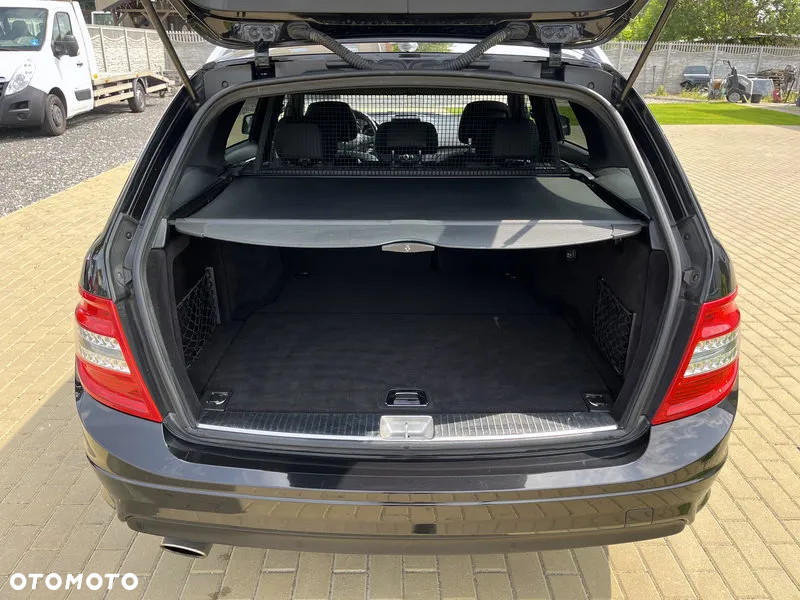 Mercedes-Benz Klasa C 180 T Kompressor Avantgarde - 12