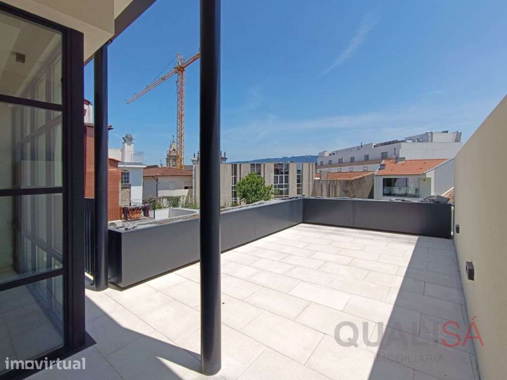 Apartamento T1 novo equipado, mobilado e com terraço, no centro his... - Grande imagem: 2/38