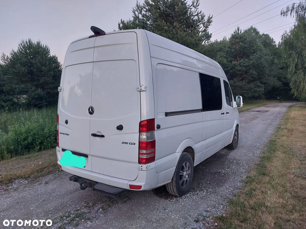 Mercedes-Benz Sprinter - 5