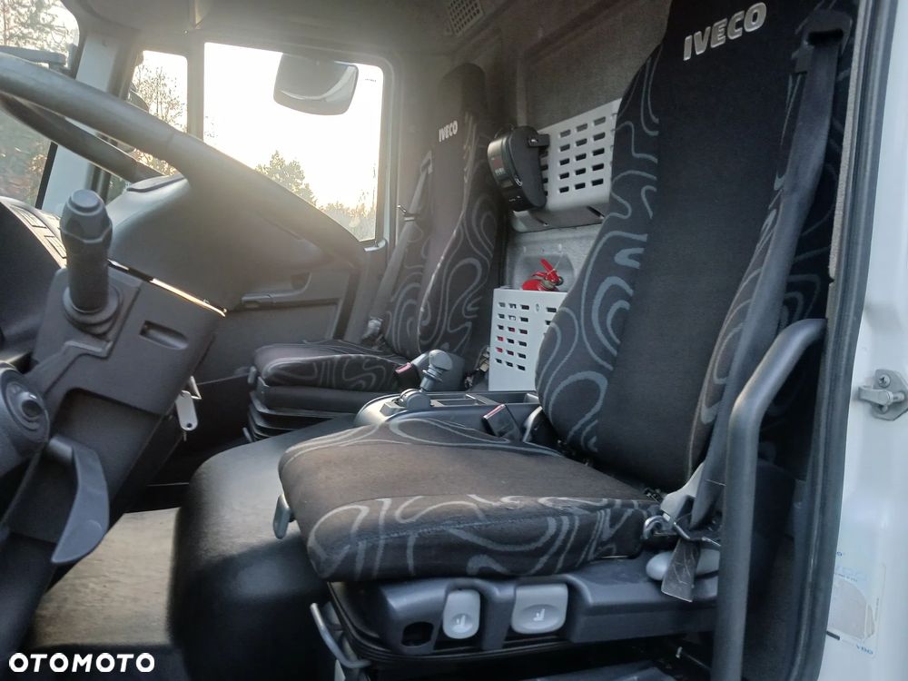Iveco EUROCARGO 80EL16 E6 2015r KLIMA SALON Izoterma Chłodnia Mroźnia agregat 230V Winda - 11
