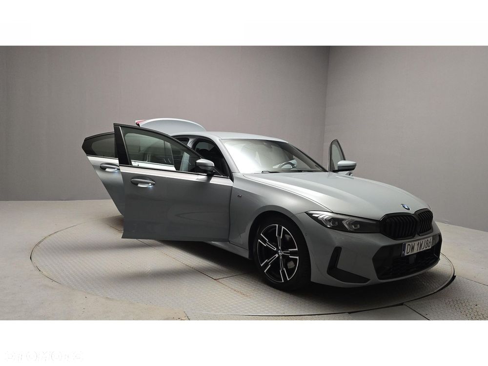 BMW Seria 3 320d xDrive mHEV M Sport - 14
