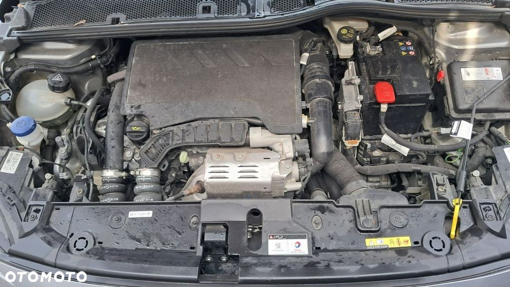 Peugeot 208 - 24