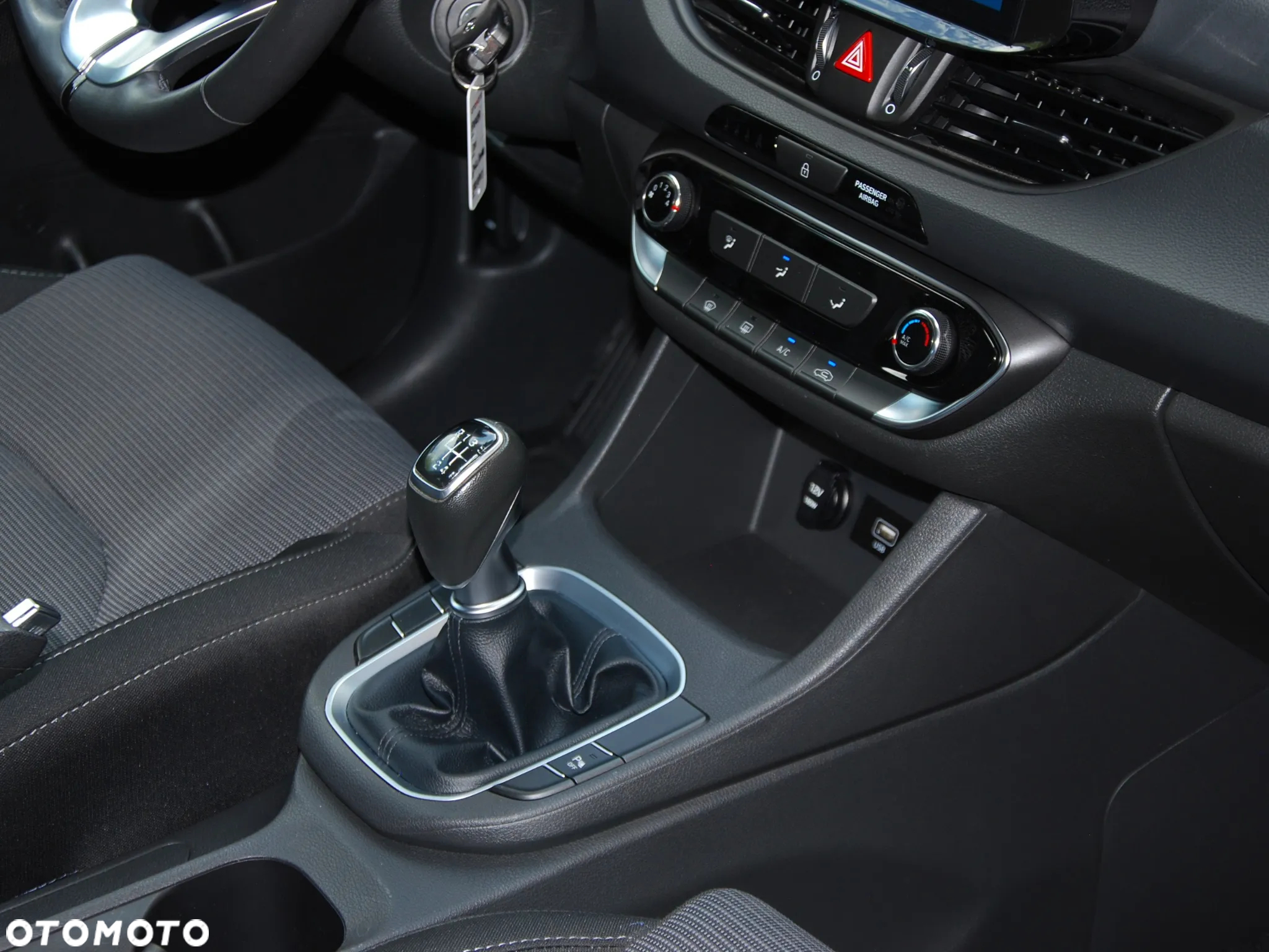 Hyundai i30 1.5 DPI Modern - 28