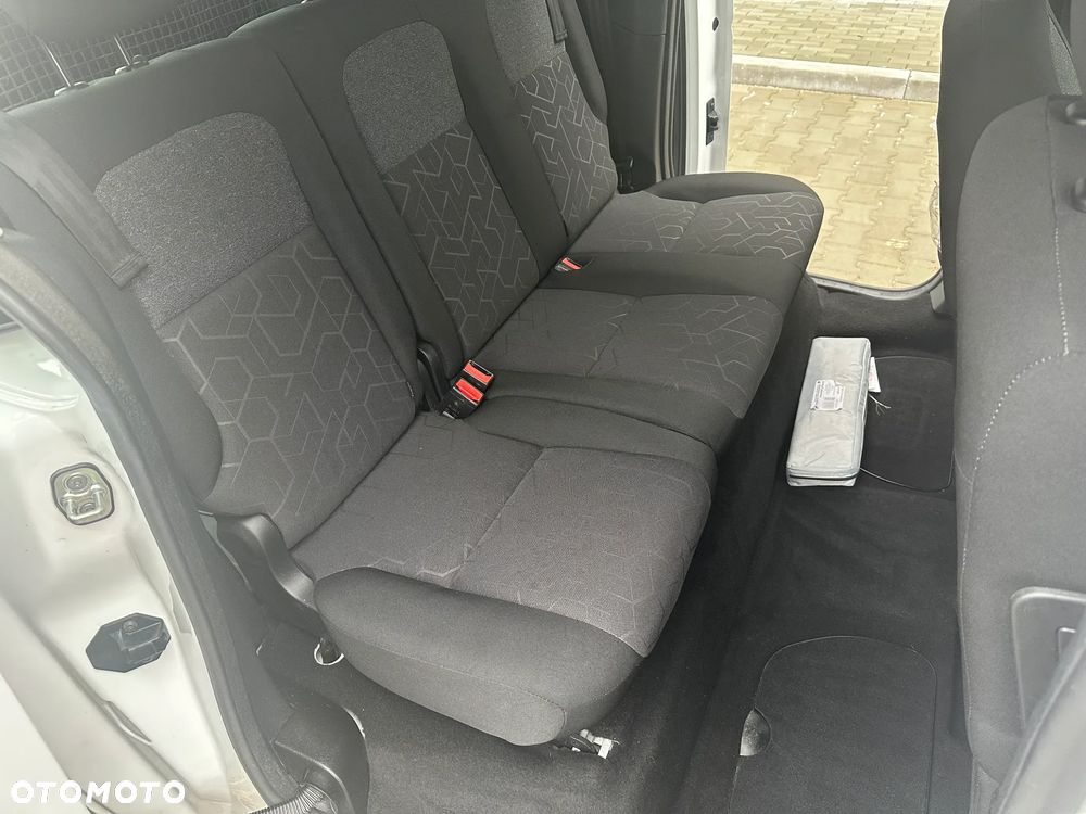 Peugeot Partner 98 VTi Style - 28