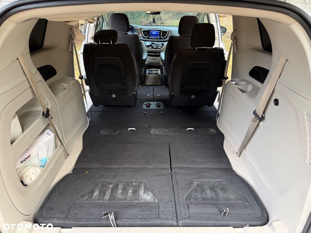 Chrysler Pacifica - 14