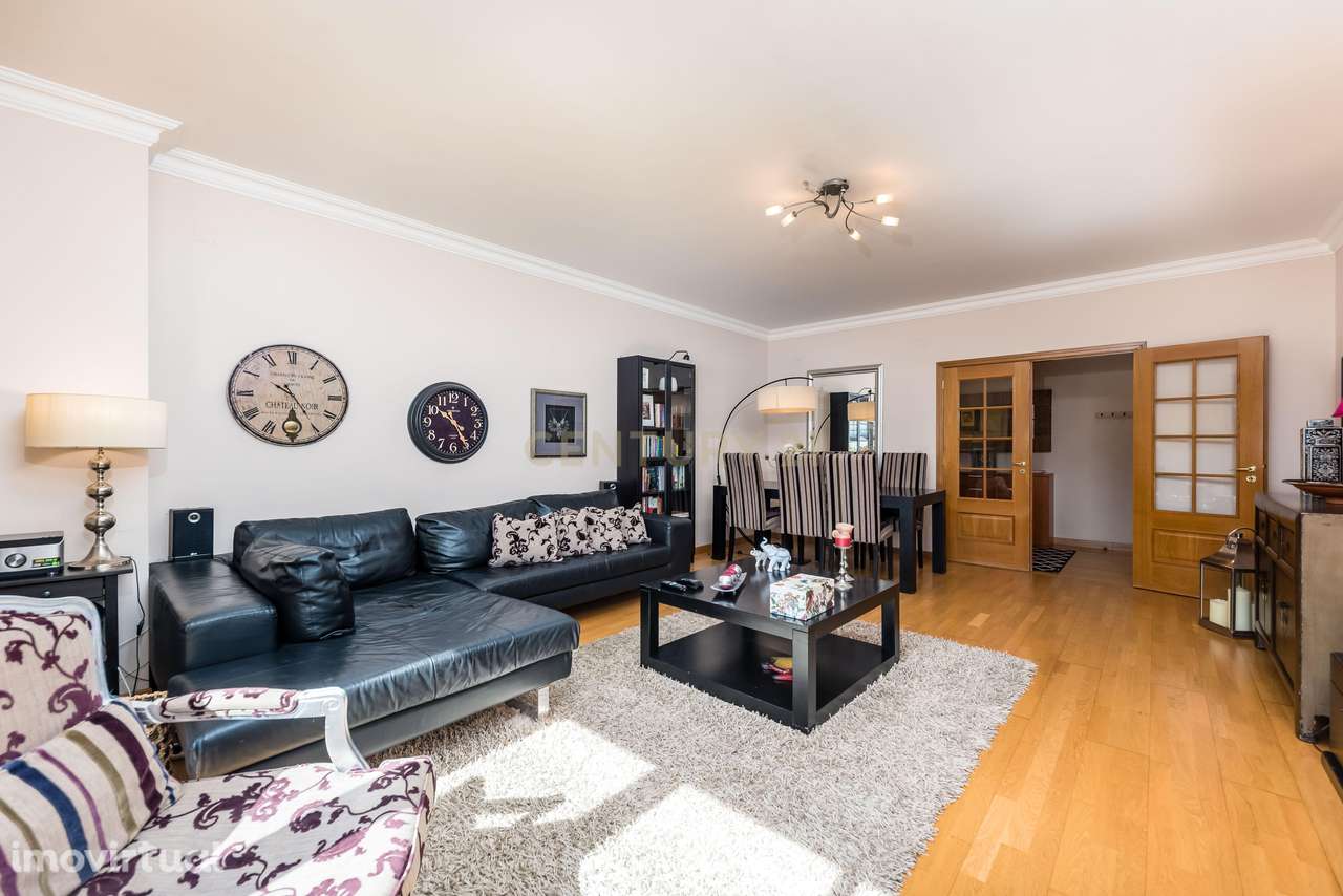 T3 com terraço no Lumiar | Espaço, luz e exterior raro na cidade - Grande imagem: 3/28