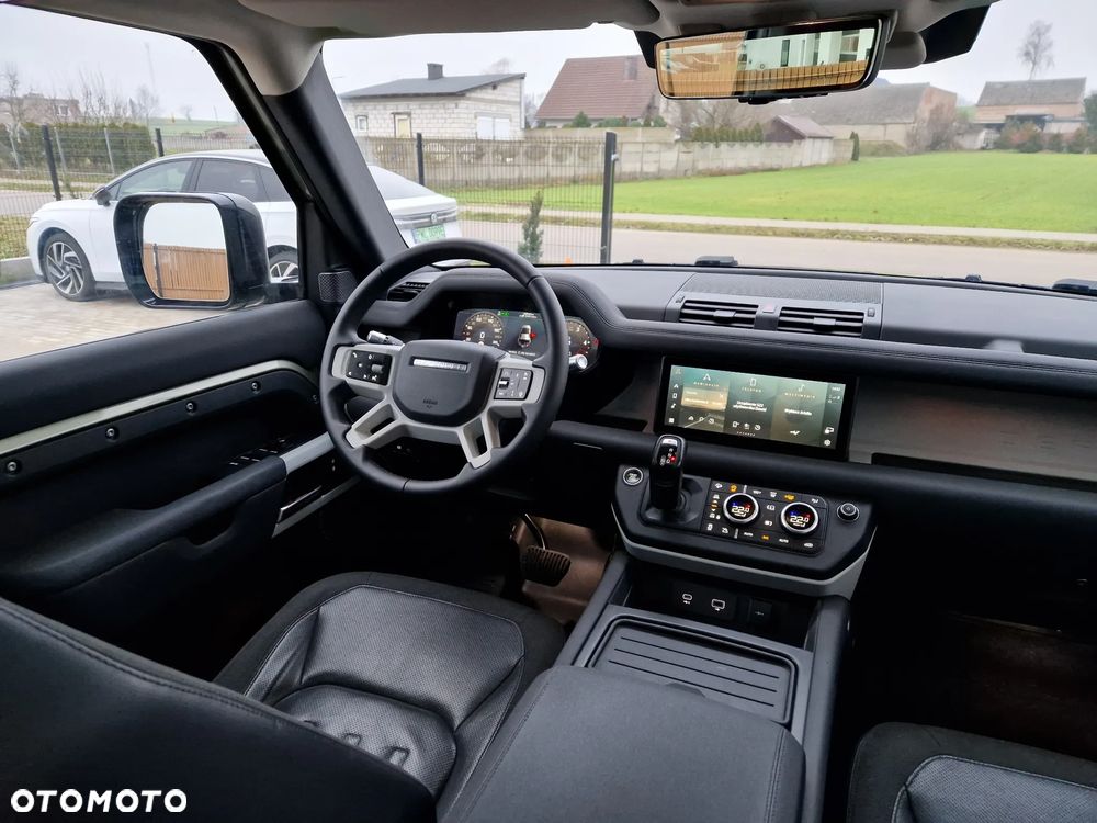 Land Rover Defender 2.0 D240 S - 9