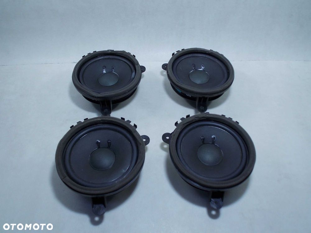 VOLVO V50 V70 III S60 II V60 XC60 GLOSNIK DRZWI 30657445 - 1