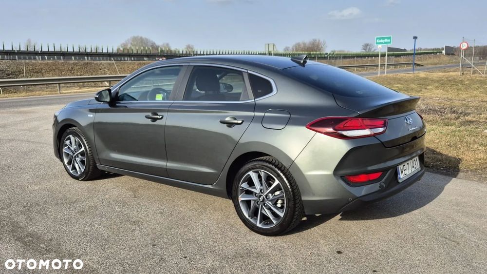 Hyundai i30 ver-1-5-t--gdi-48v-smart-dct - 12