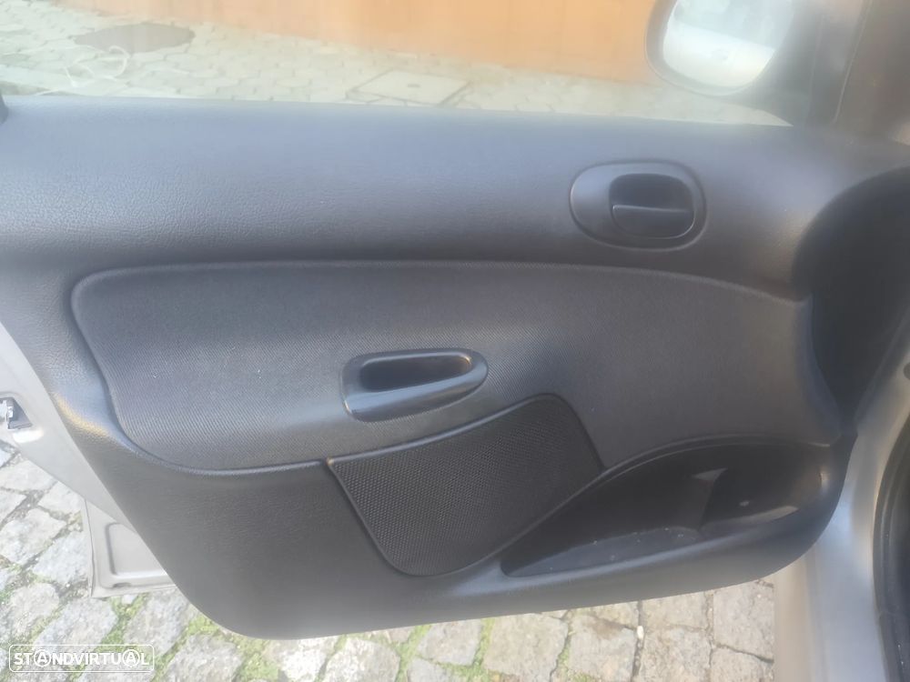 Peugeot 206 1.1 Black & Silver - 8