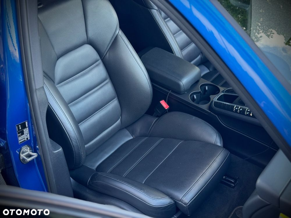 Porsche Macan Standard - 12
