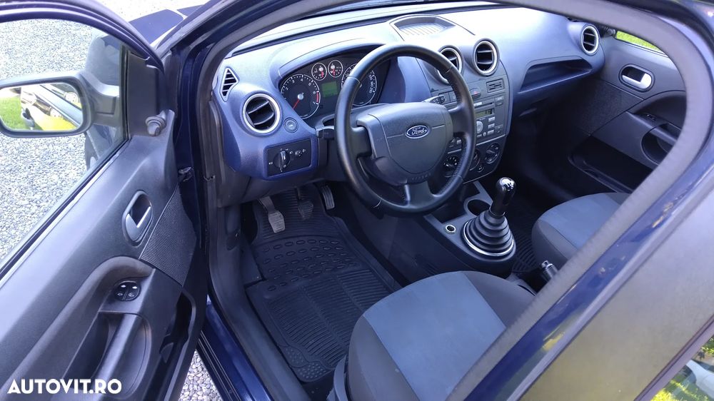 Ford Fiesta 1.25i Comfort - 7
