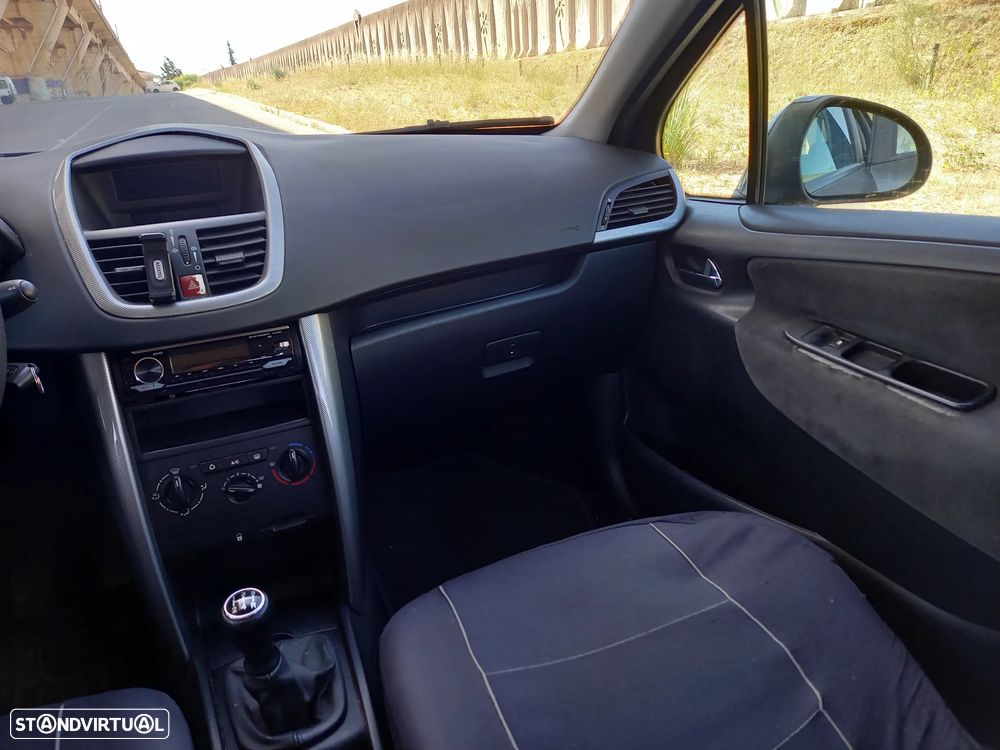 Peugeot 207 - 9