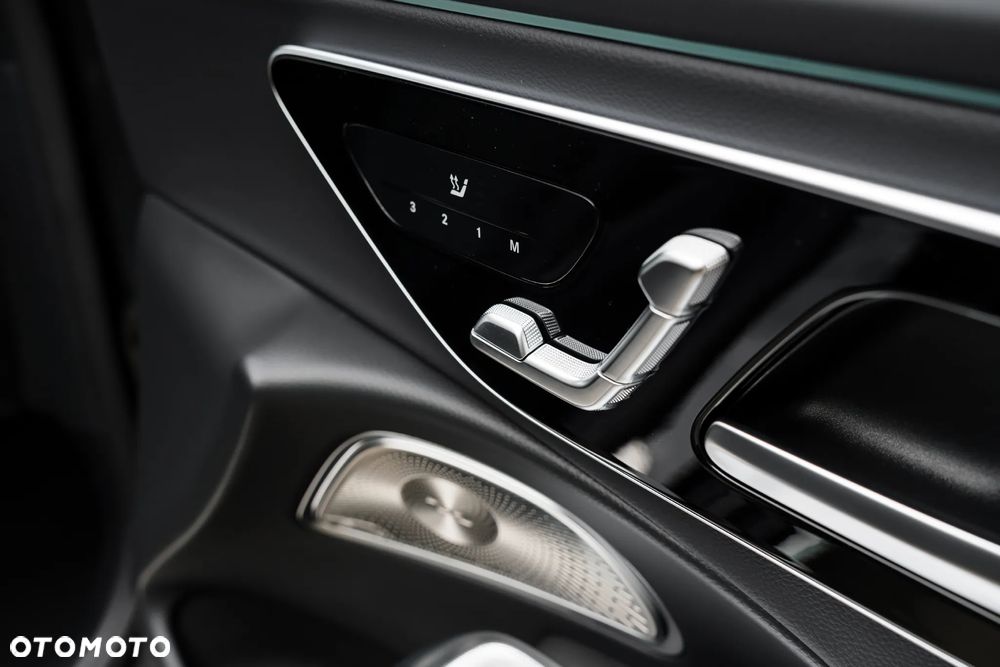 Mercedes-Benz Klasa E 300 de PHEV 4-Matic AMG 9G-Tronic - 13