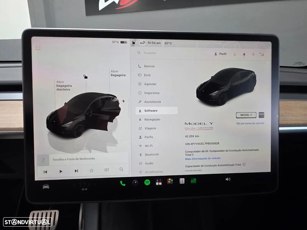 Tesla Model Y Performance Dual Motor AWD - 14