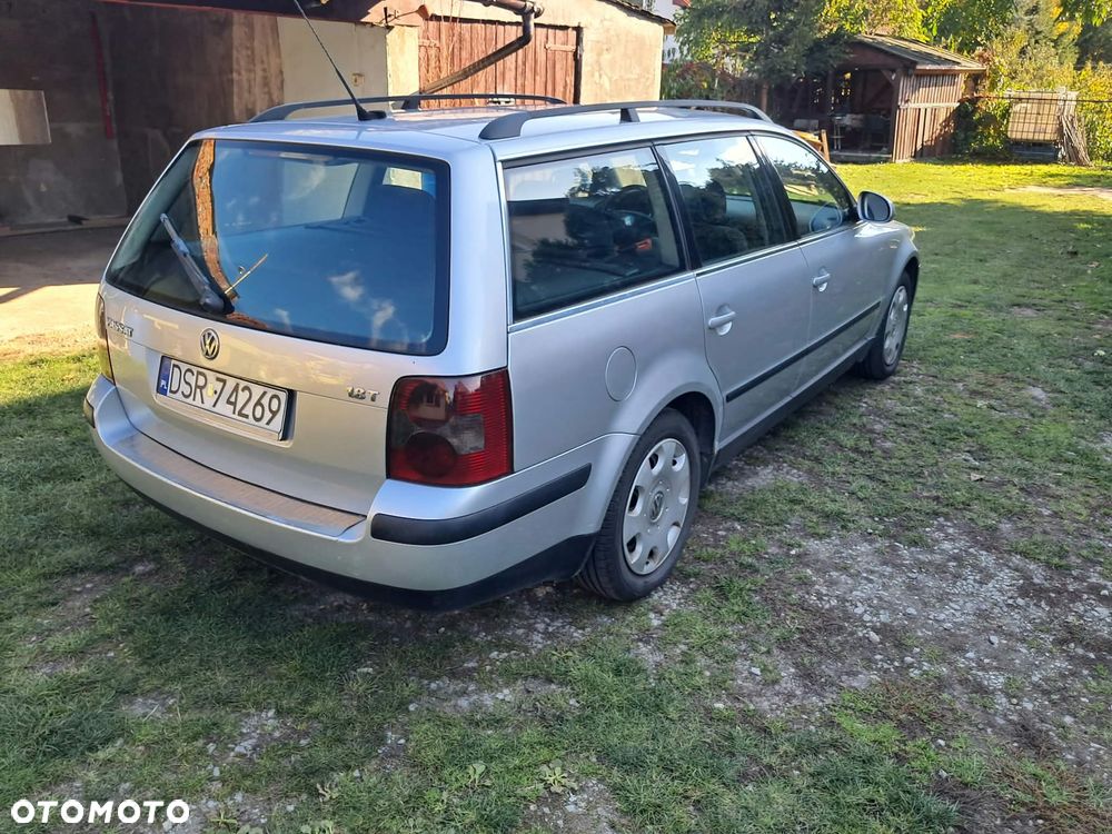 Volkswagen Passat - 11