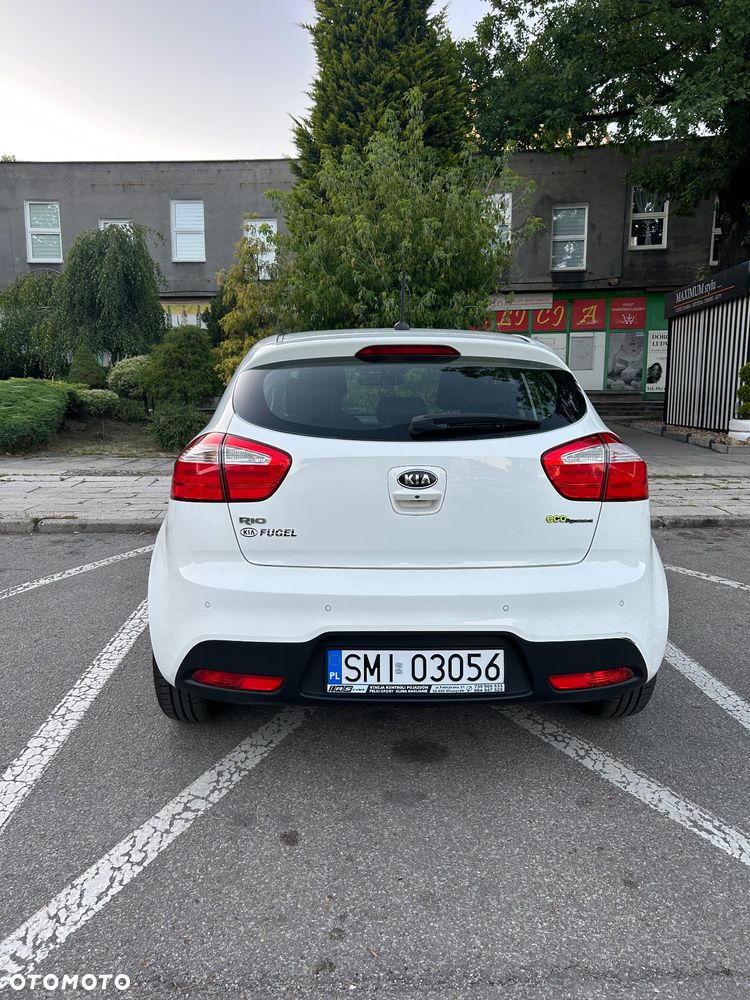 Kia Rio - 3