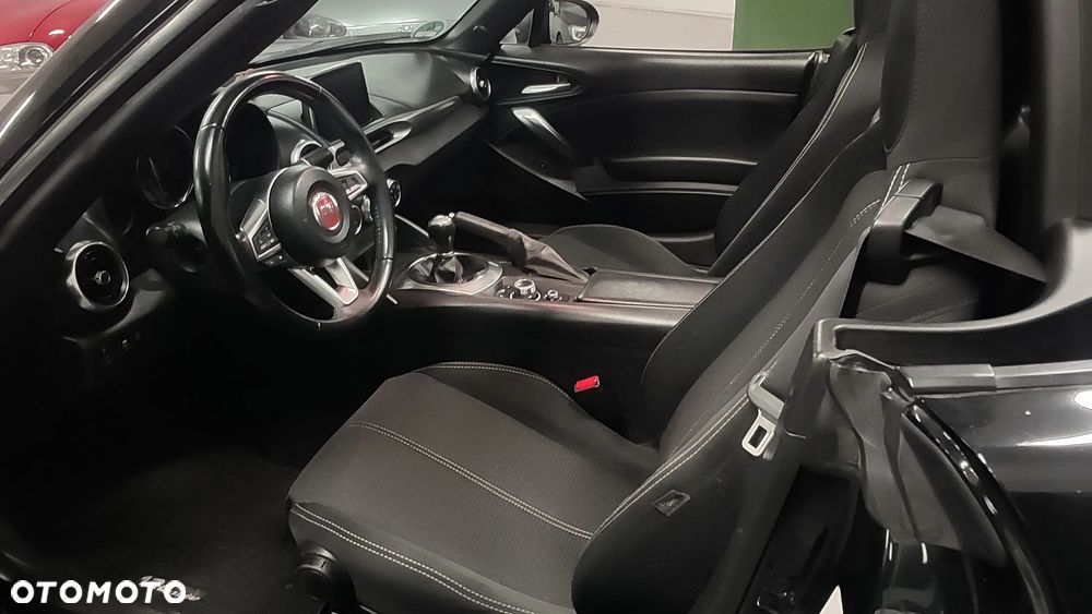 Fiat 124 Spider 1.4 MultiAir Turbo - 11