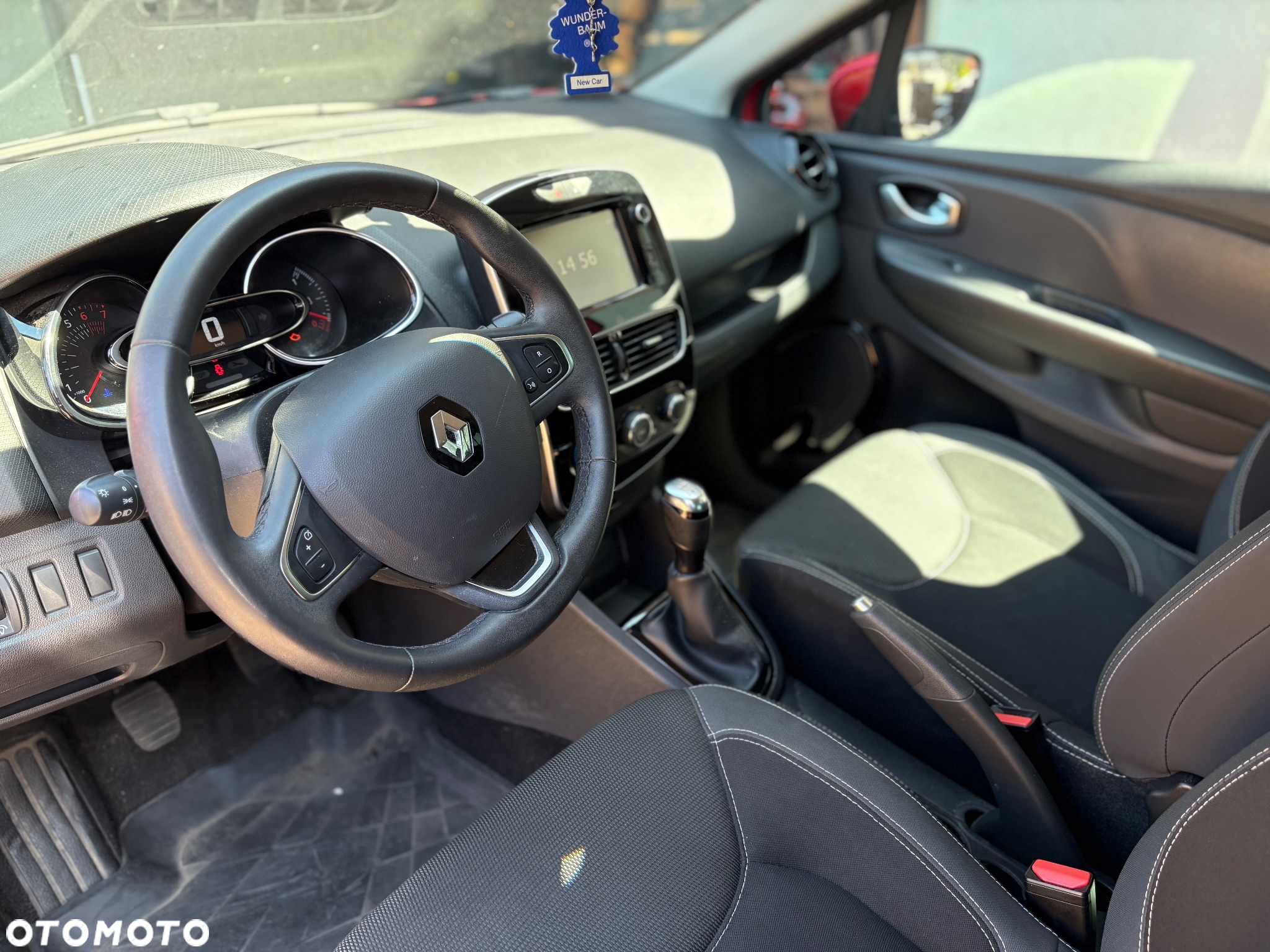 Renault Clio - 9