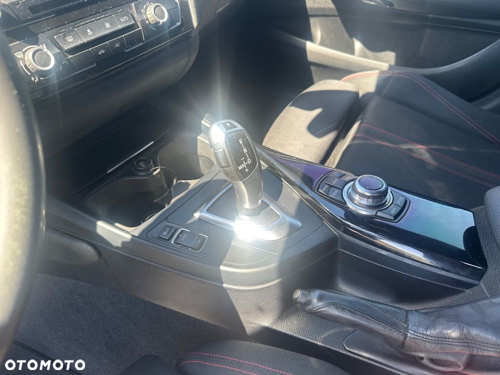 BMW Seria 1 120d Sport-Aut Sport Line - 14